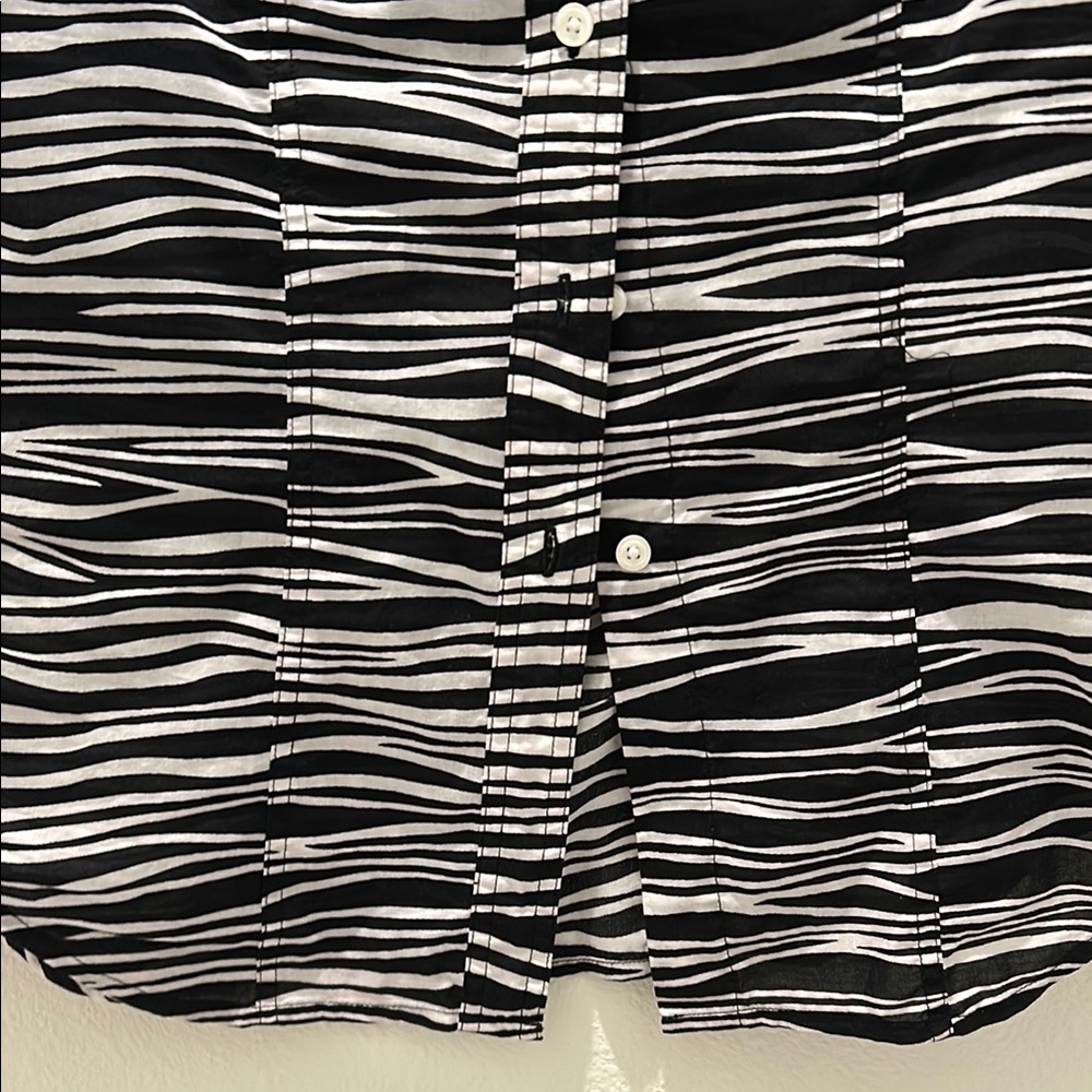 MICHAEL KORS Black and White Striped Women's Top - Picture 6 of 8
